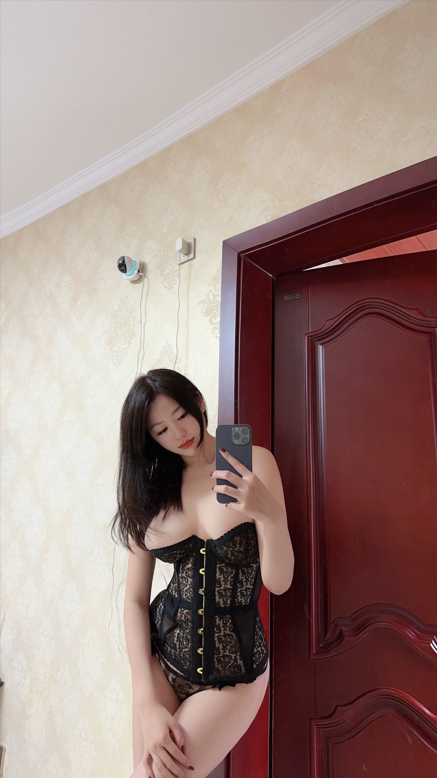 奶宝妹纸 – 黑色蕾丝