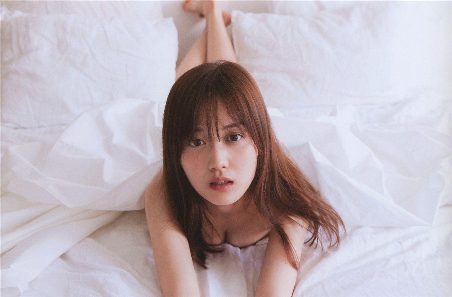 山下美月1st写真集「忘れられない人」