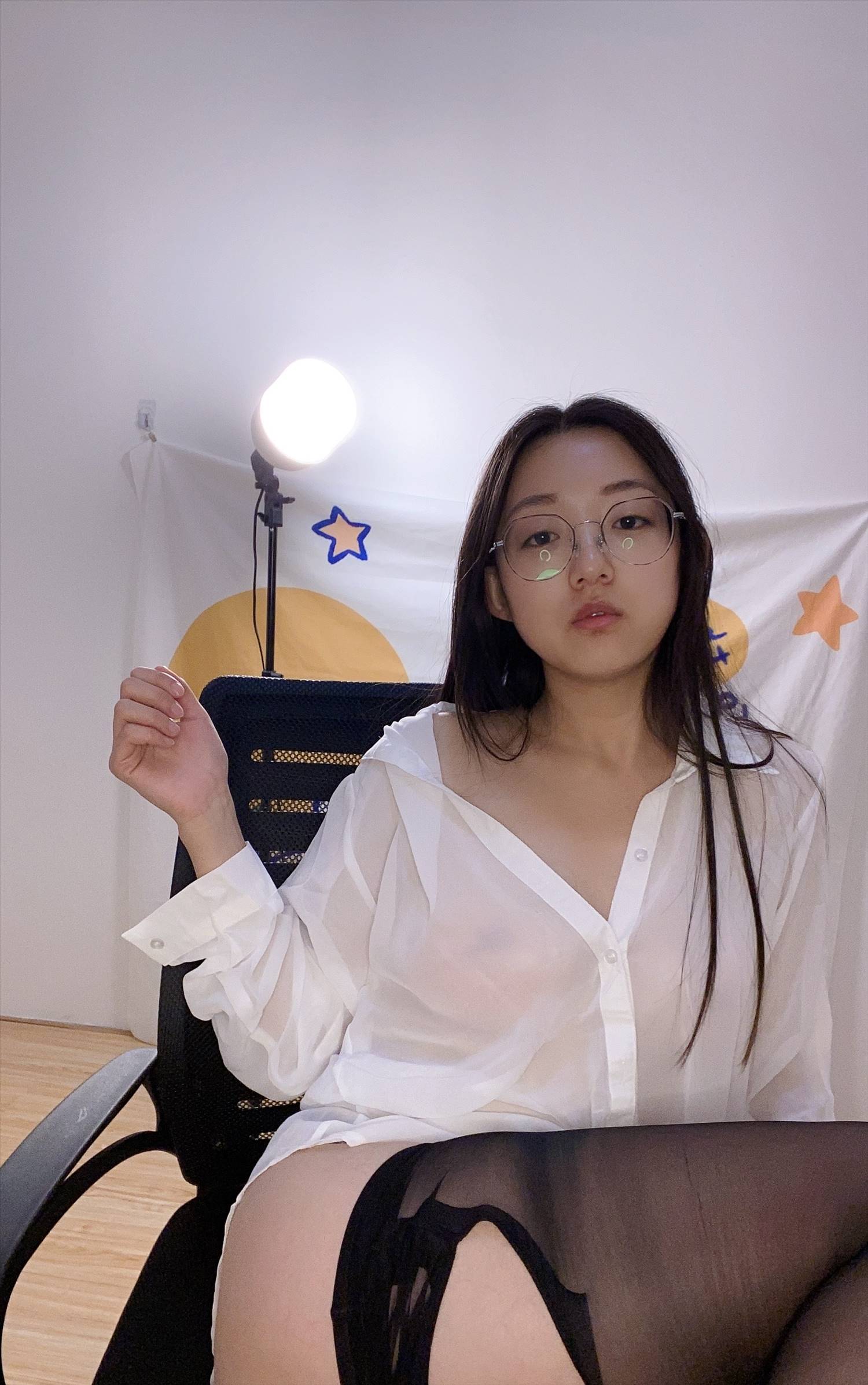 B站 第一纯情兔Y酱千元定制反差