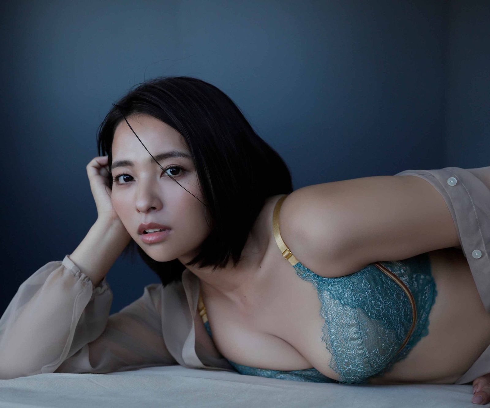 水崎綾女デジタルグラビア「最後の恋」