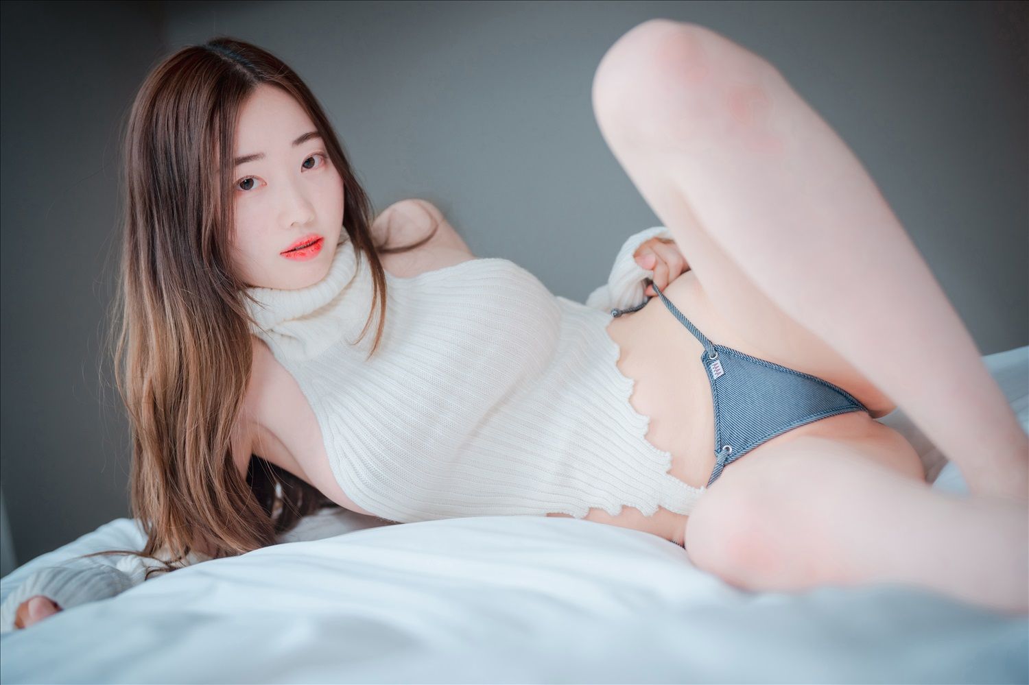 DJAWA Photo – Jiwon – Knit & Denim