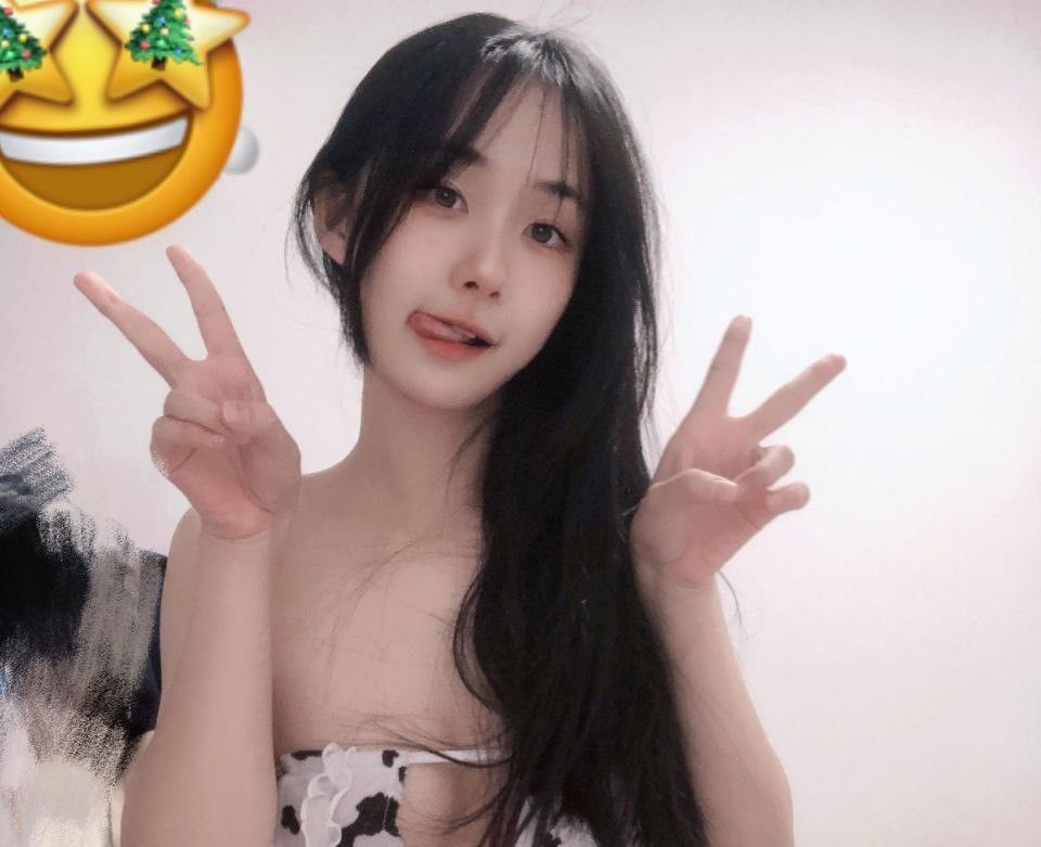 武大极品校花董逸琪男友泄密流出