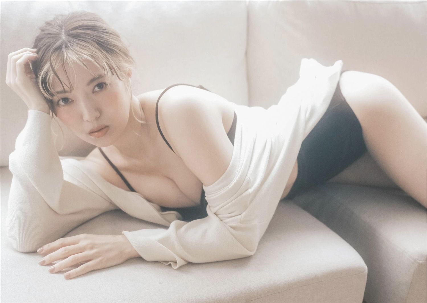 本間ミサ写真集「ニューヒロイン」