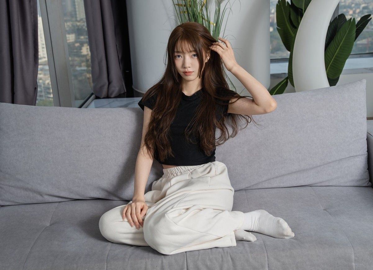 国模润润175校花大尺度私拍