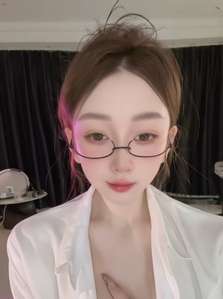 斗鱼重磅黎一全裸1V1定制