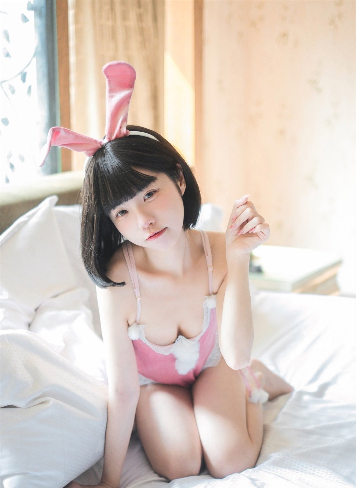 可可小白兔 - 純慾兔女郎&濕身死庫水